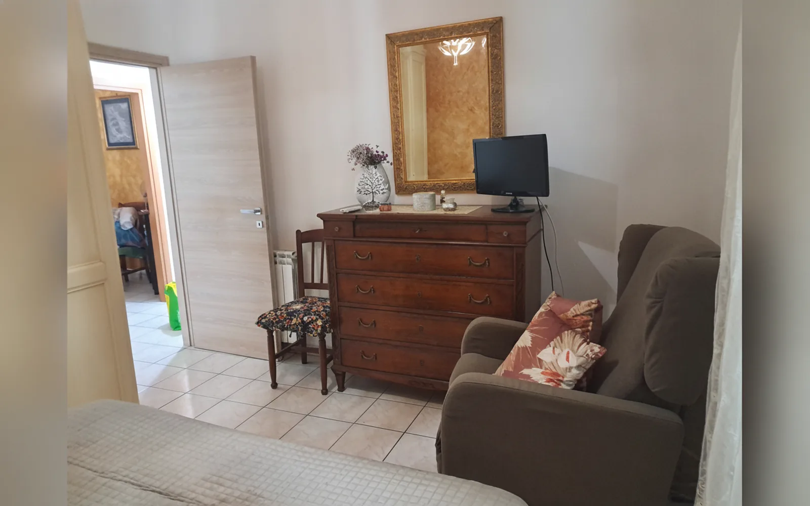 Camera con bagno privato — Principe degli Ulivi, Messina (Sicilia) (foto 8)